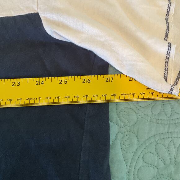 NFL Team Apparel Womens V Neck New England Patriots Logo Tee Short Sleeve 2XL - Picture 8 of 9